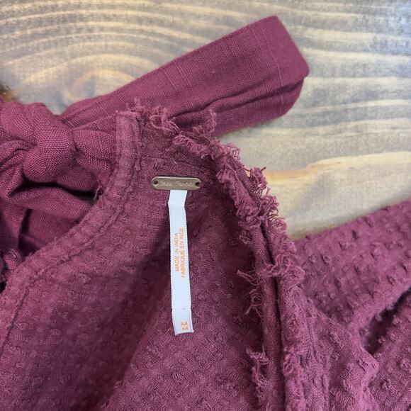 FREE PEOPLE WALKING IN HUECO Tie Back LONG SLEEVE Size Medium TOP RASPBERRY - Picture 6 of 6